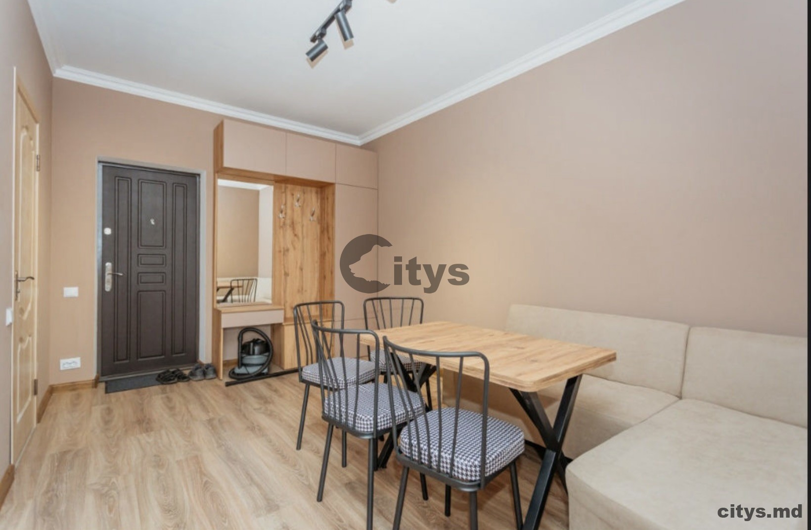 Se vinde-Apartament cu 2 camere, 41m²,Buiucani, Sucevița photo 3