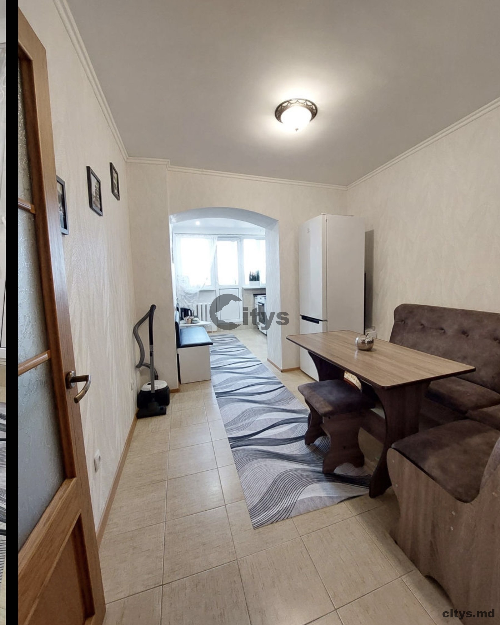 Chirie-Apartament cu 3 camere, 80m², Centru,Albișoara photo 2