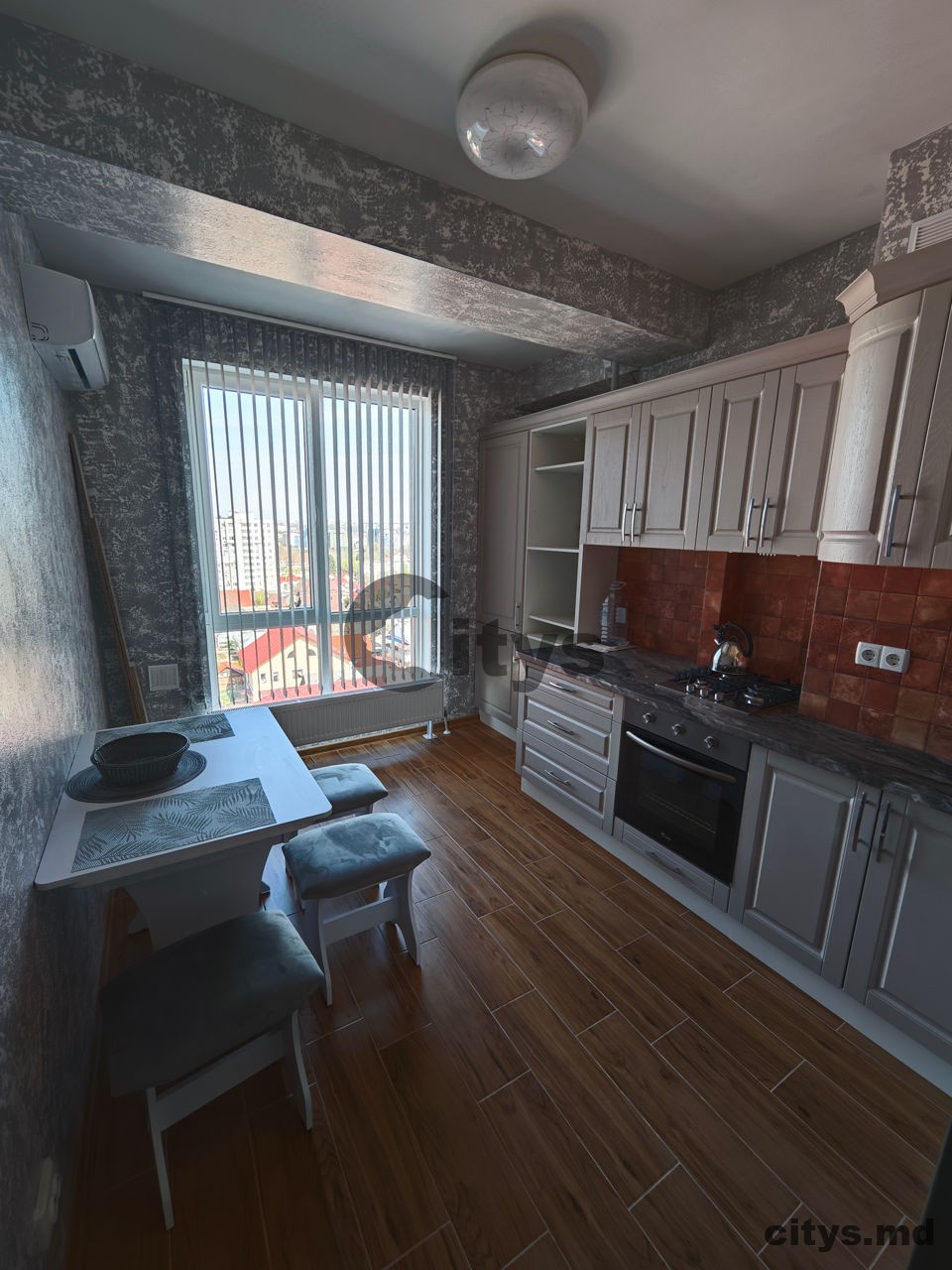 chirie-Apartament cu 1 cameră, Buiucani 43m², str. Vissarion Belinski photo 5 - citys.md chirie-Apartament cu 1 cameră, Buiucani 43m², str. Vissarion Belinski photo 4