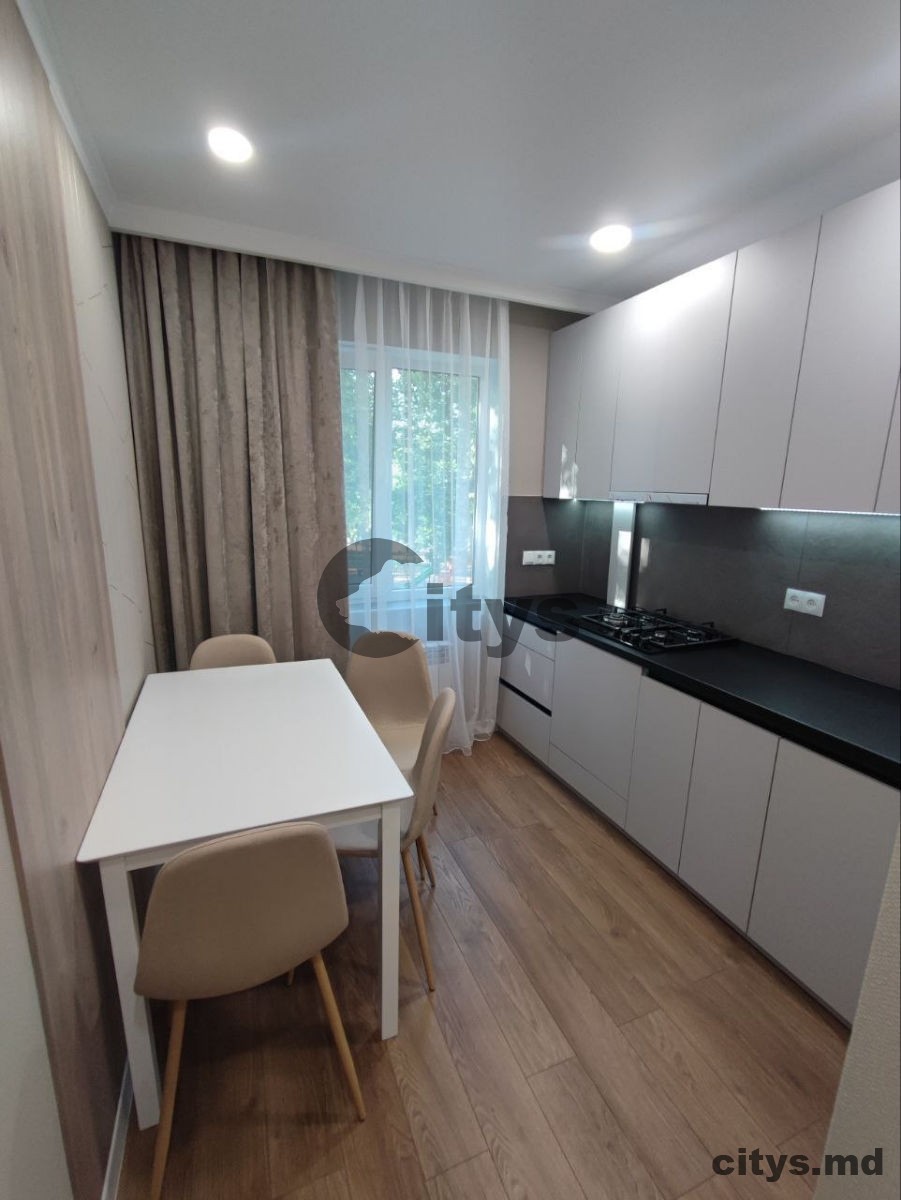 Apartament cu 3 camere, 75m², Traian photo 3