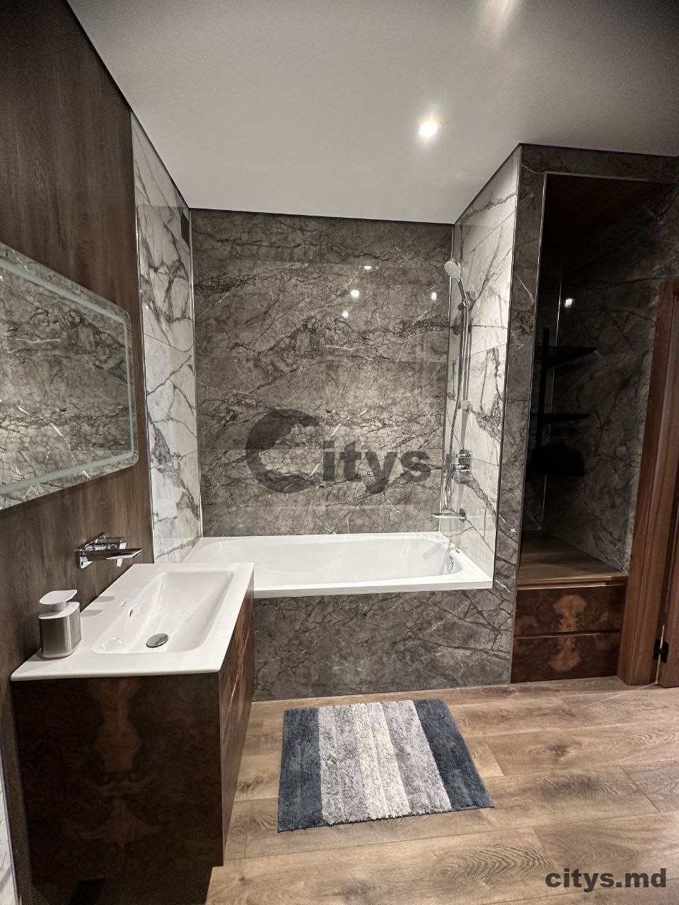 Apartament cu 3 camere, 87m², Tiraspol,Centru photo 4 - citys.md Apartament cu 3 camere, 87m², Tiraspol,Centru photo 3
