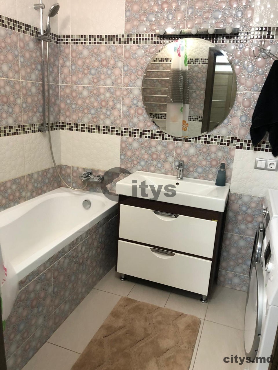 Apartament cu 2 camere, Centru 72m², str. Vasile Alecsandri photo 1