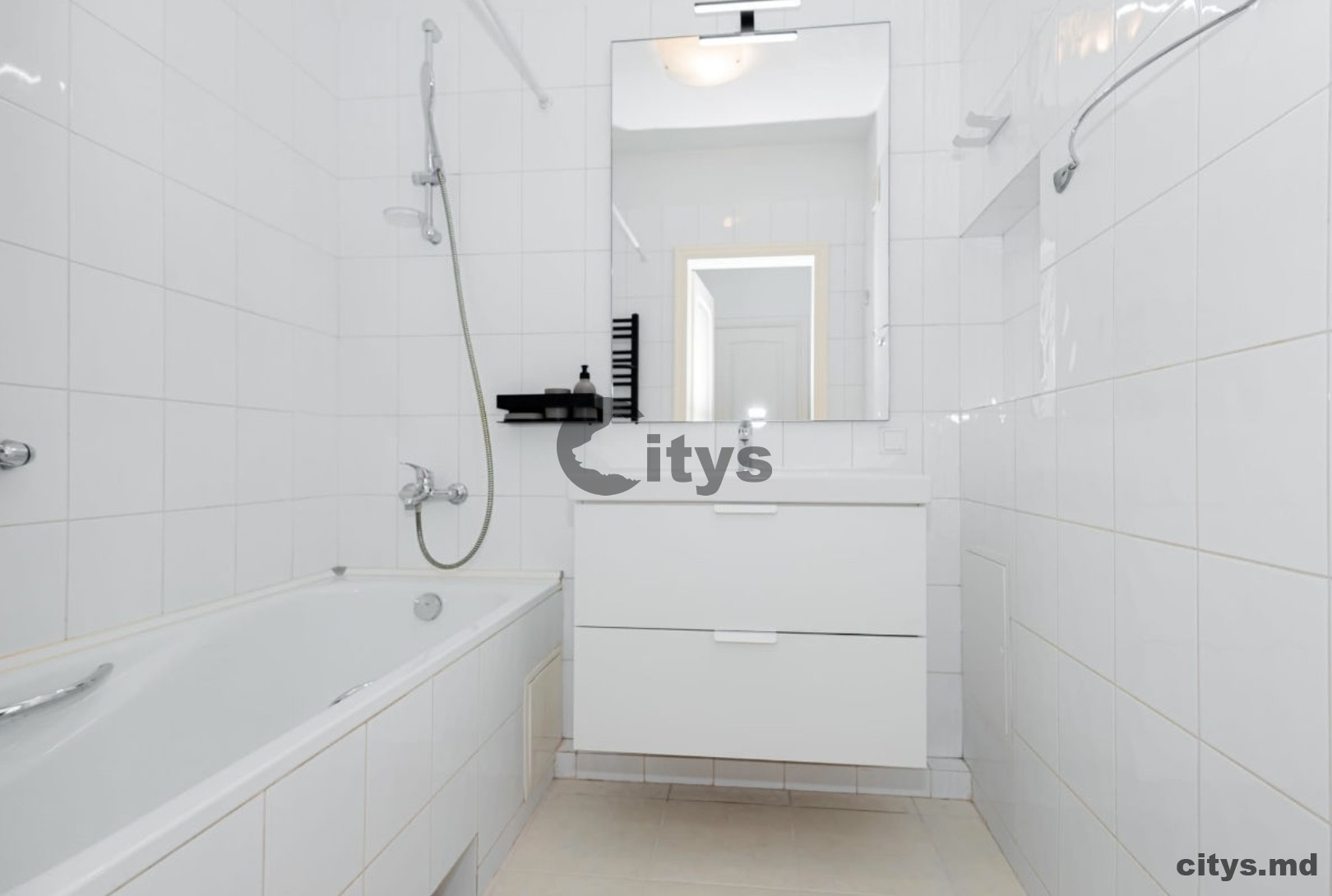 Chirie-Apartament cu 3 camere, 90m², Centru,Mitropolitul Petru Movilă photo 1