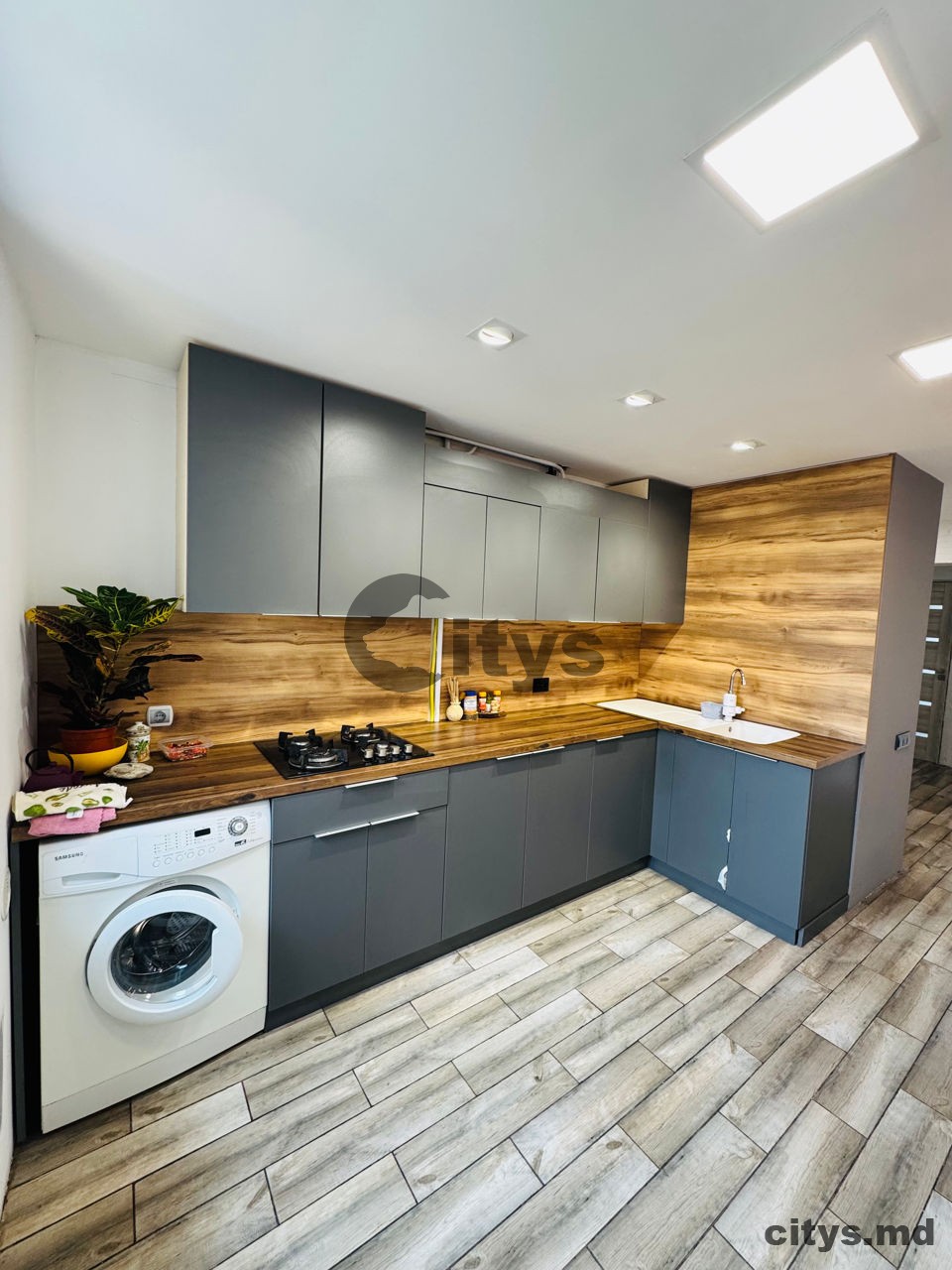 Apartament cu 4 camere, 84m², I Vieru photo 1