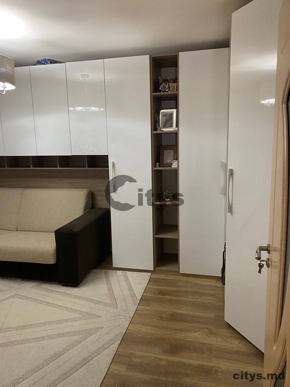 Apartament cu 2 camere, 50m², Podul Inalt photo 3