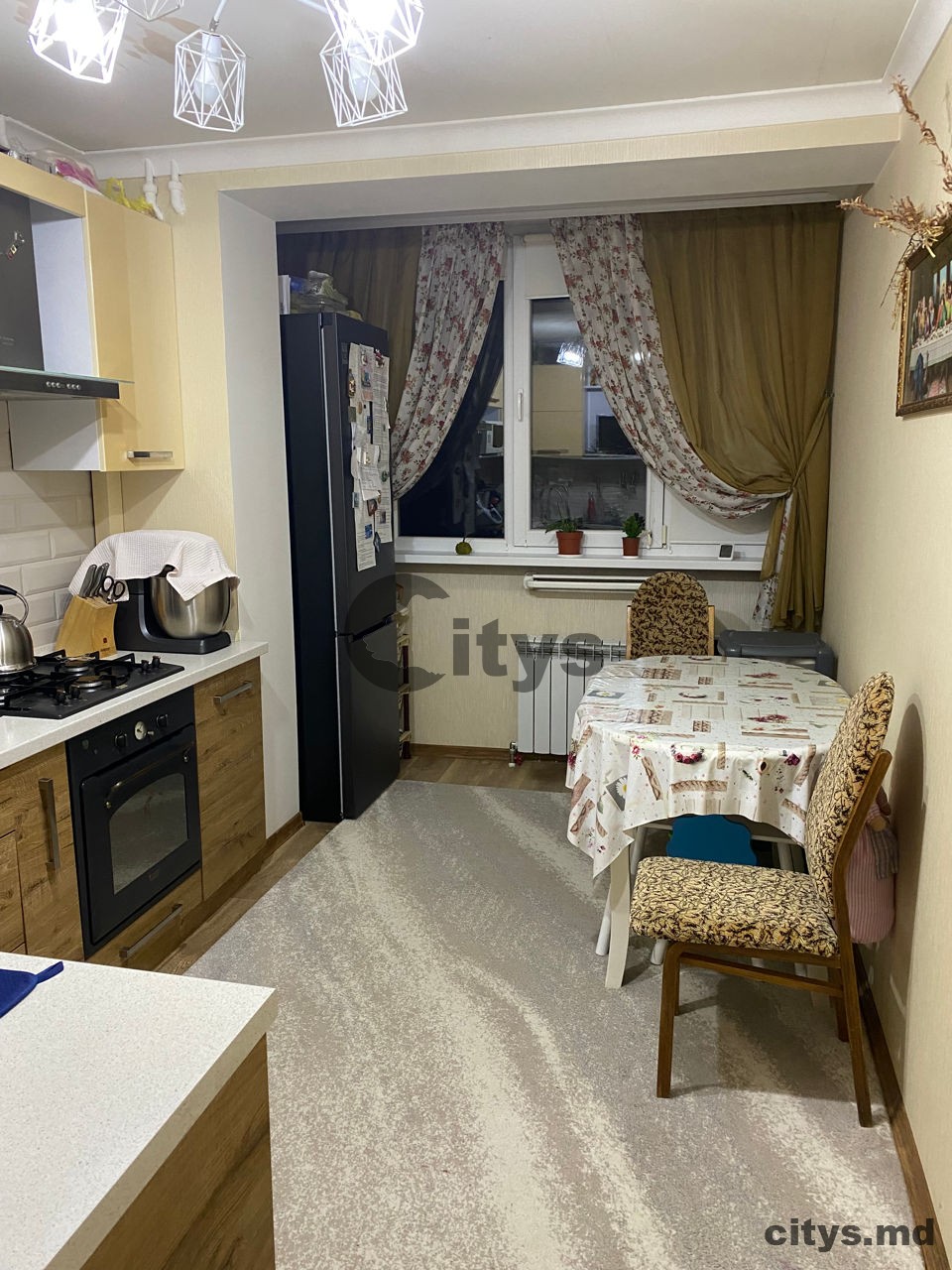 Apartament cu 2 camere, 50m², Podul Inalt photo 0