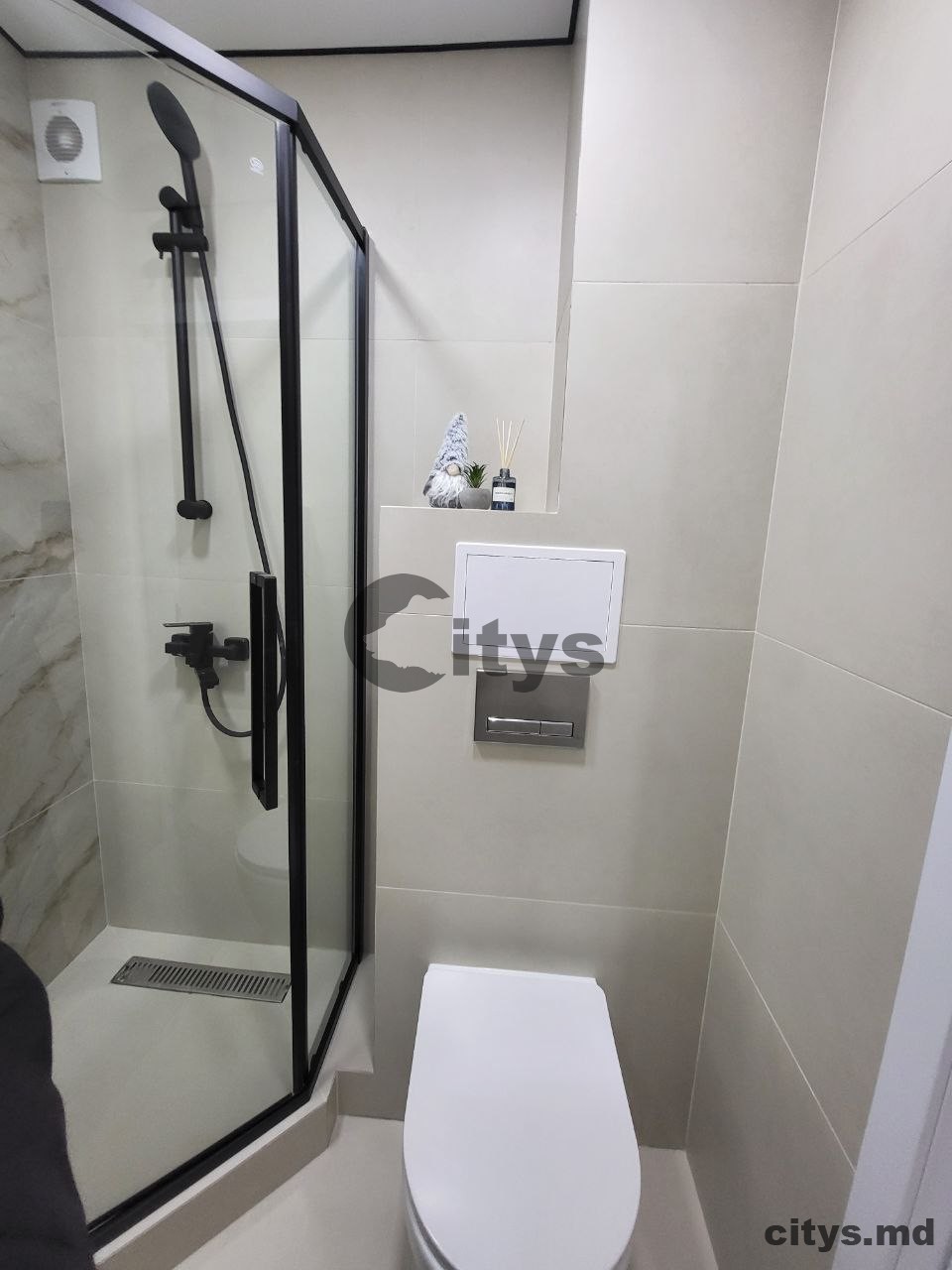 Vînzare, Apartament cu 3 camere și living, 54m², V. Lupu,31 photo 20