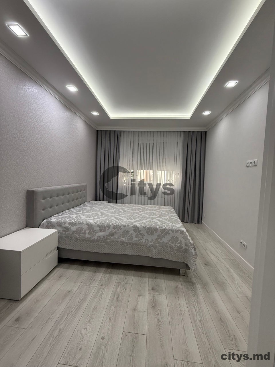 Apartament cu 3 camere, 80m², Mircea cel Batrin photo 1