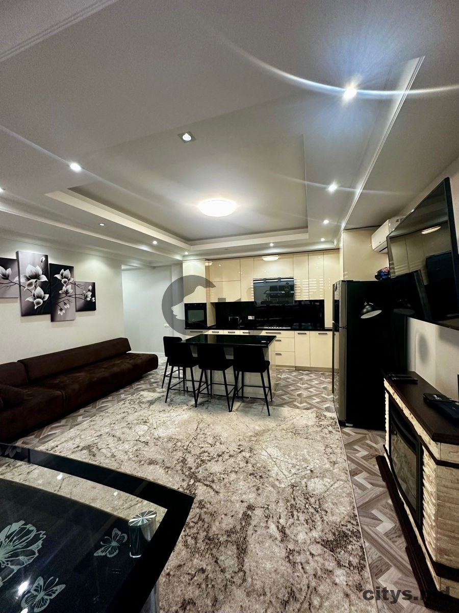 chirie-Apartament cu 2 camere, Centru 93m², str. Lev Tolstoi photo 2 - citys.md chirie-Apartament cu 2 camere, Centru 93m², str. Lev Tolstoi photo 1