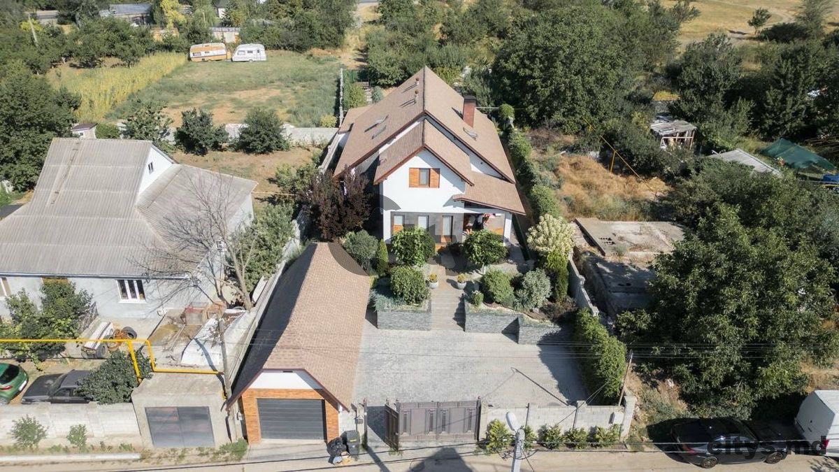 Chirie-Casă cu 2 nivele, 320m², str. Andrei Izbaş photo 2