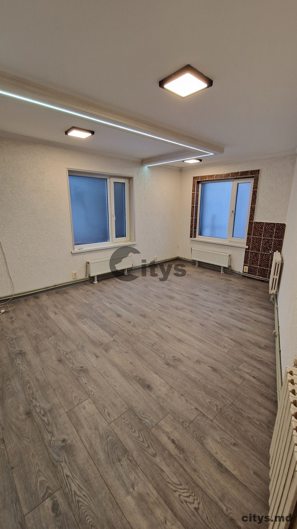 Universal, 20m², Kiev photo 0