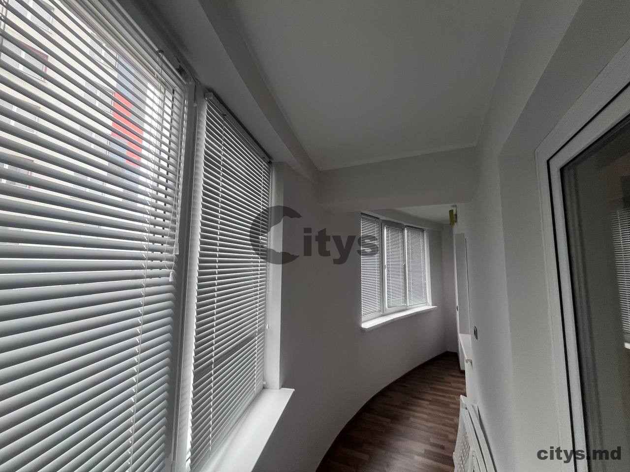 Apartament cu 2 camere, Botanica 62m², str. Sarmizegetusa photo 2