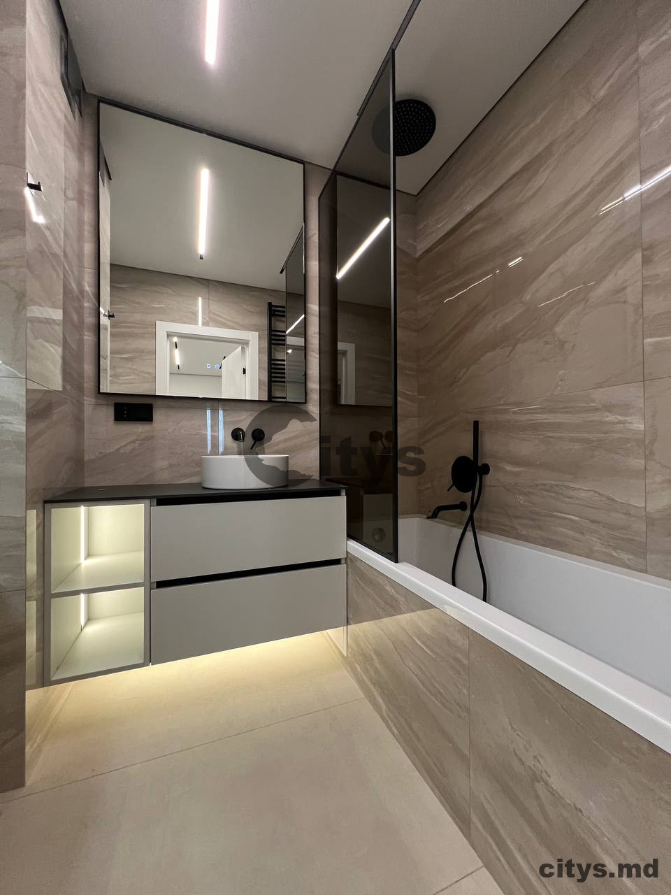 Apartament cu 2 camere, 76m², Василе Лупу photo 1