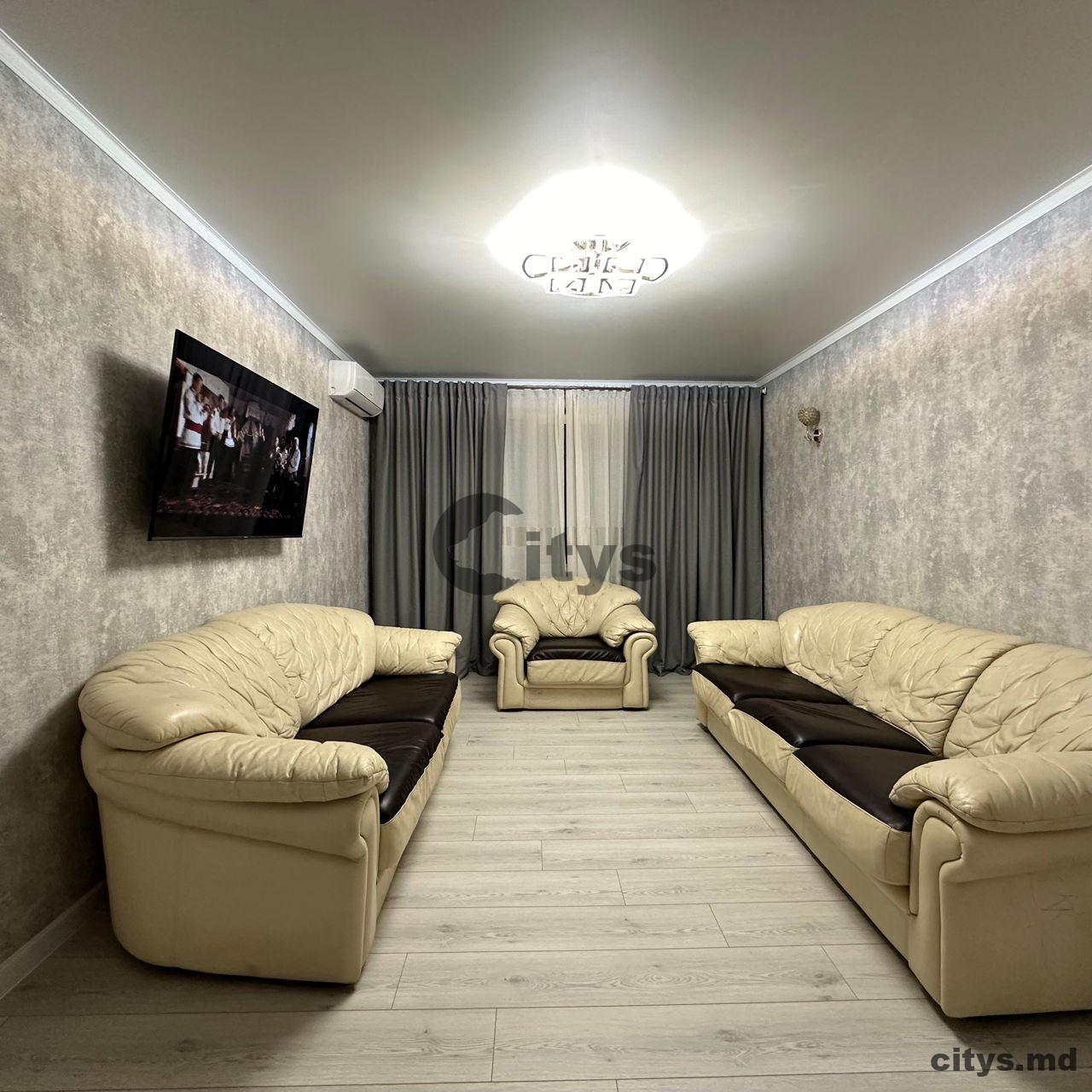 Apartament cu 3 camere, Riscani 68m², bd. Moscova photo 1