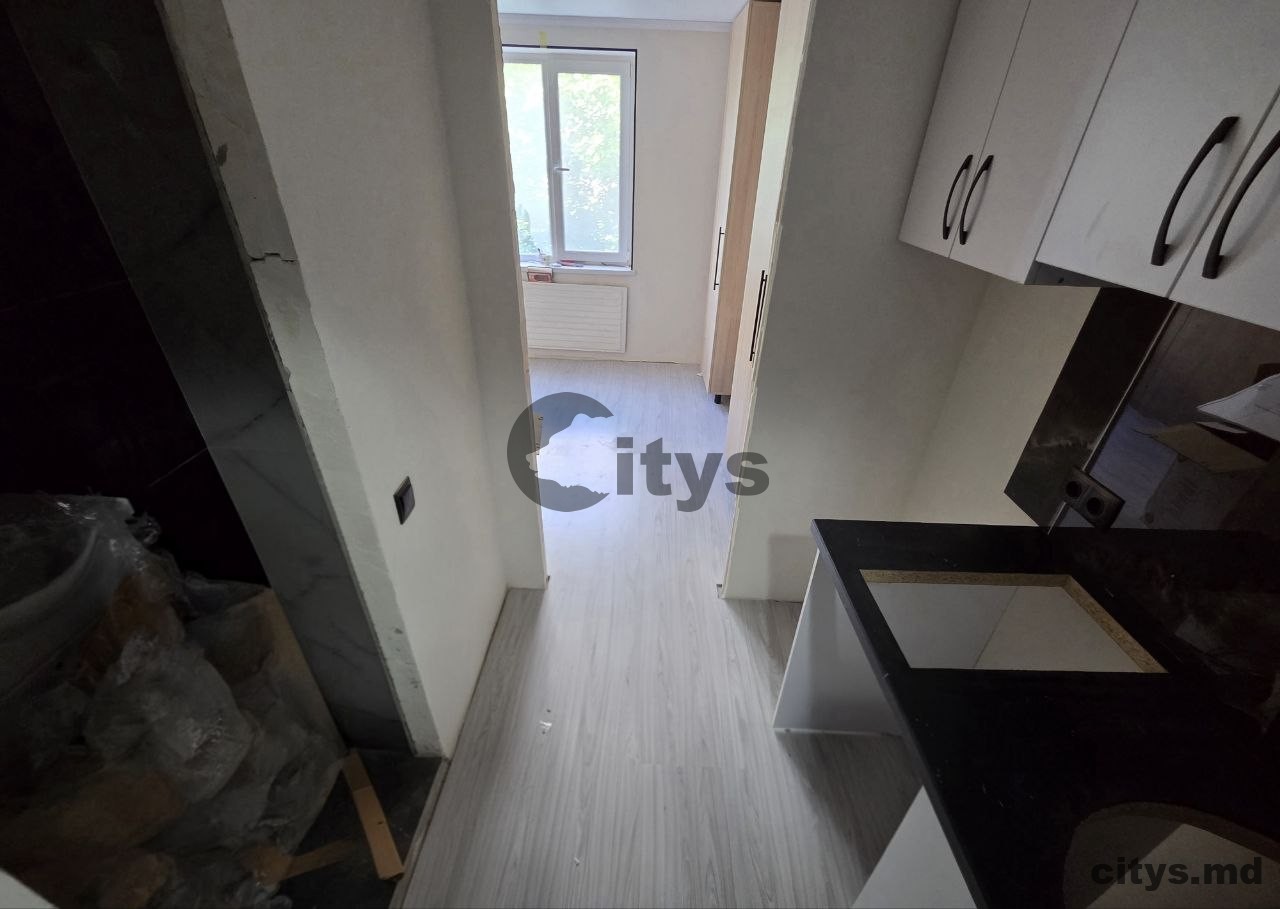 Garsonieră, 20m², Cuza Voda photo 2