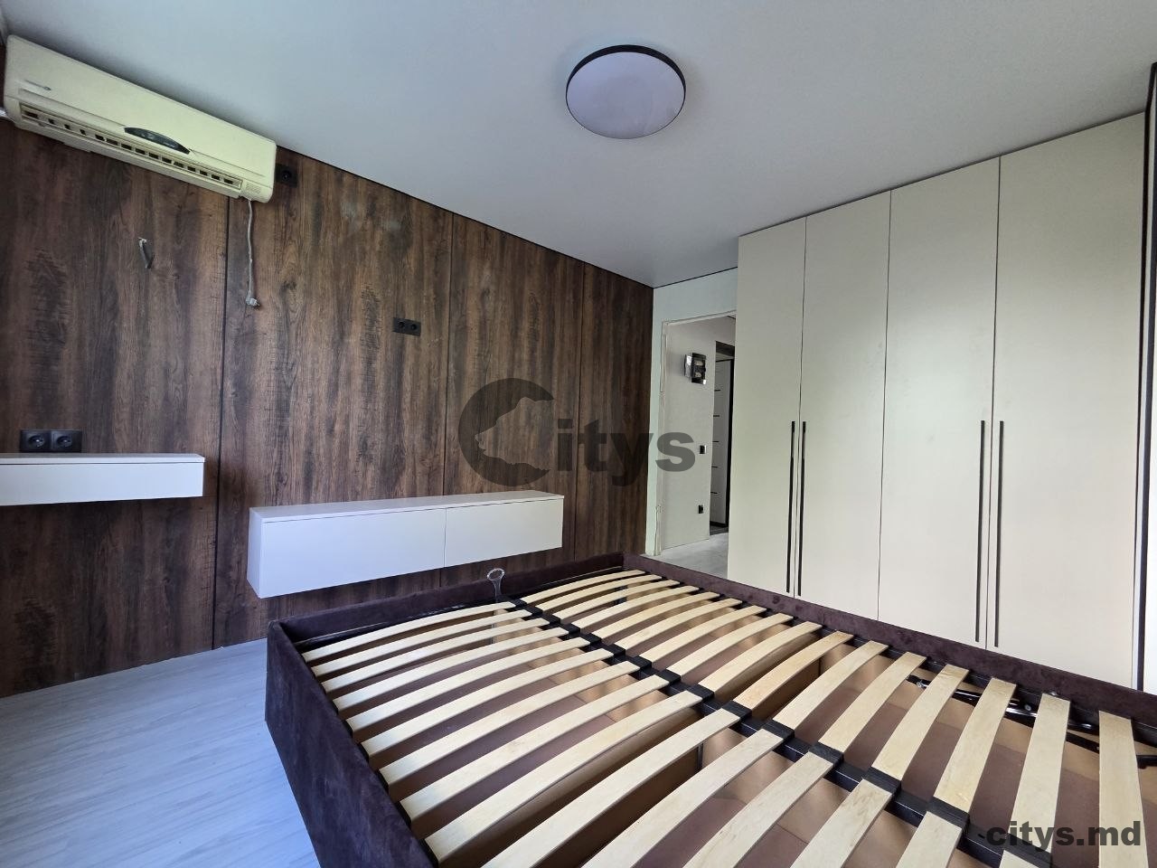 Apartament cu 1 cameră, 37m², Cuza Voda photo 1