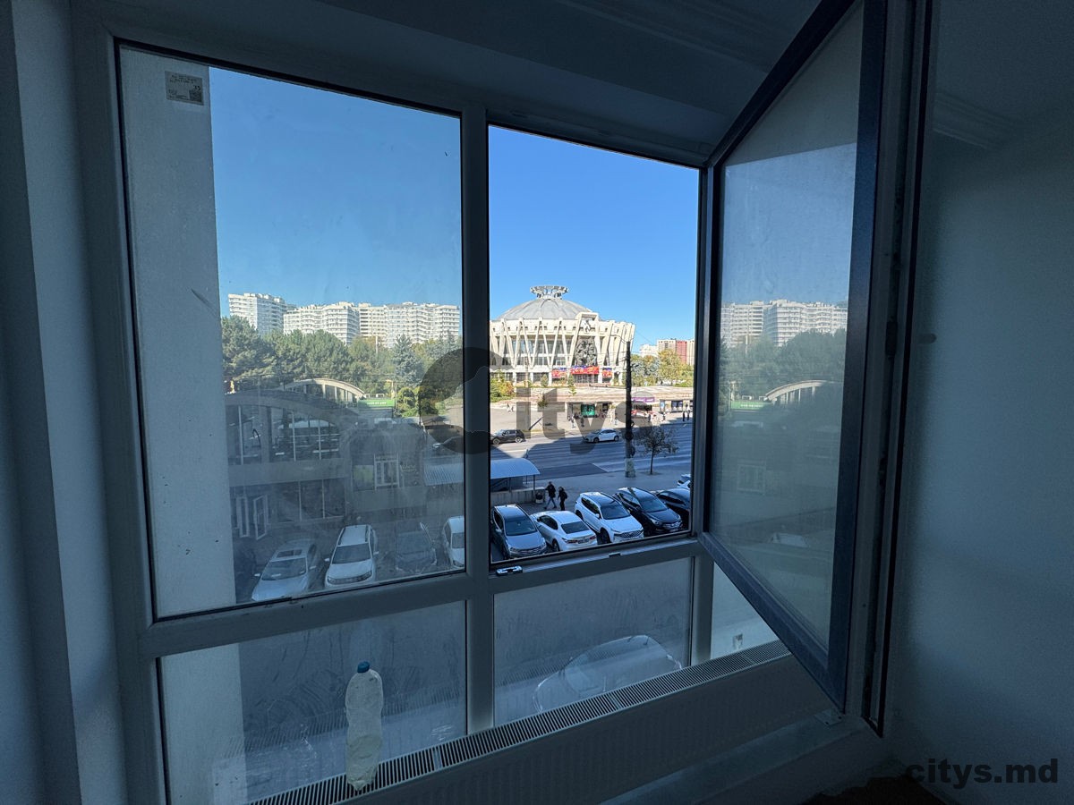Apartament cu 2 camere, Riscani 53m², bd. Renașterii Naționale photo 6