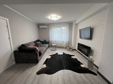 Chirie - Apartament cu 3 camere, 115m², Chisinau, Centru, str. Melestiu photo