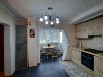 Chirie-Apartament cu 1 cameră, 42m², Chișinău, Buiucani, Alba-Iulia photo
