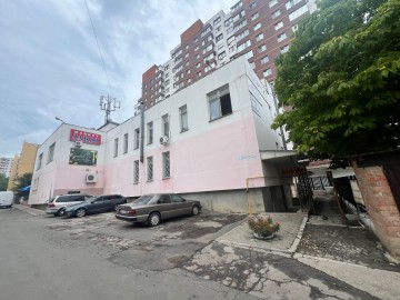 Chirie-Universal, 232m², Михаил Садовяну photo