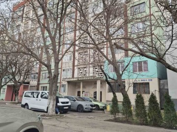 Apartament cu 4 camere, 90m², str. Andrei Doga photo