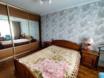 Chirie-Apartament cu 3 camere, 70m², Московский проспект photo