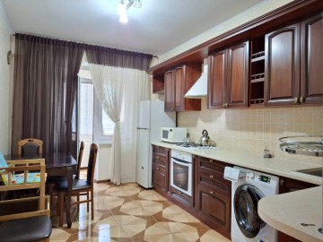 chirie-Apartament cu 2 camere, 75m², Calea Orheiului photo