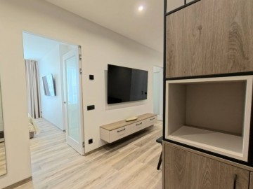 chirie-Apartament cu 2 camere, Centru 64m², Renasterii Nationale photo