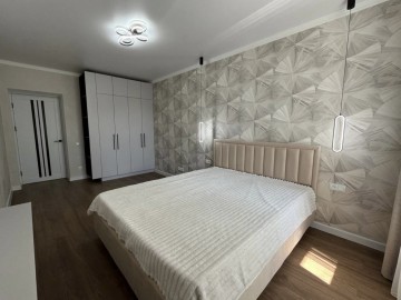 Продается-2-х комнатная квартира, 56м², рышкановка,Miron Costin photo