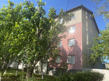 3-х комнатная квартира, 78м²,Яловены,Молдова photo
