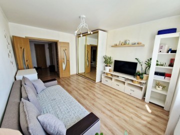 Apartament cu 2 camere, Riscani 55m², bd. Moscova photo