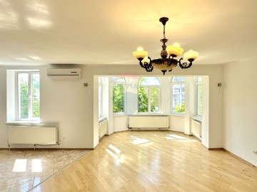 chirie-Apartament cu 3 camere, Centru 113m², str. Grigore Ureche photo