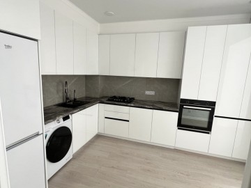 Chirie-Apartament cu 2 camere, 85m², Telecentru,Sprîncenoaia photo