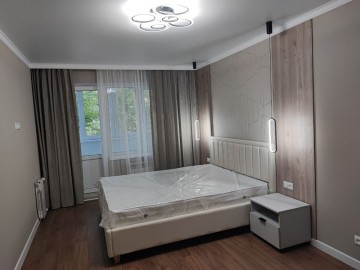 Apartament cu 3 camere, 75m², Traian photo