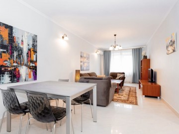 Chirie-Apartament cu 3 camere, 90m², Centru,Mitropolitul Petru Movilă photo