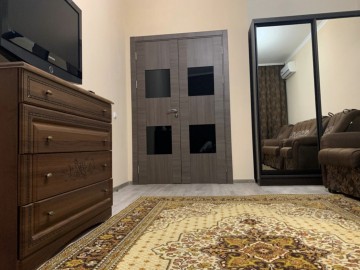 Chirie-Apartament cu 2 camere, 67m², Rîșcani,Miron Costin photo