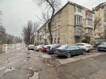 Vînzare, Apartament cu 3 camere și living, 54m², V. Lupu,31 photo