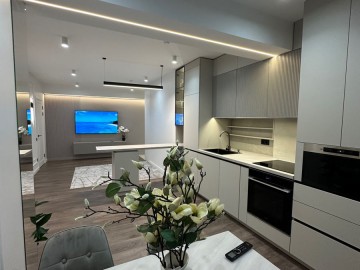 chirie-Apartament cu 2 camere, Ciocana 60m², Мирча чел Батран photo