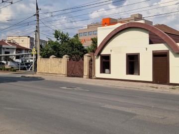 Universal, 20m², Kiev photo