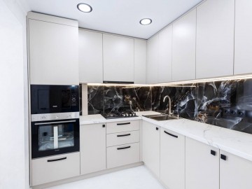 Apartament cu 2 camere, 50m², Centru, Albisoara 7745 photo