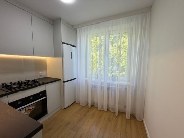 Apartament cu 2 camere, 50m², H.Botev photo