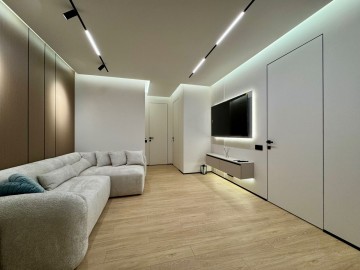 Apartament cu 2 camere, Riscani 67m², bd. Mircea cel Bătrân photo