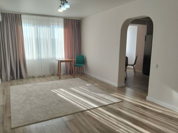 Apartament cu 3 camere, Riscani 76m², Московский пр-т photo