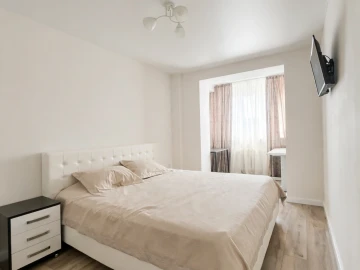 Apartament cu 3 camere, Riscani 76m², Московский пр-т photo